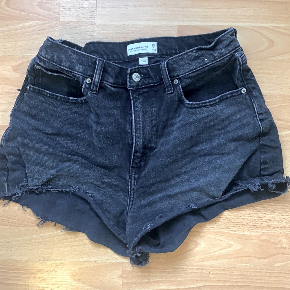 Abercrombie & Fitch curve love high rise mom short